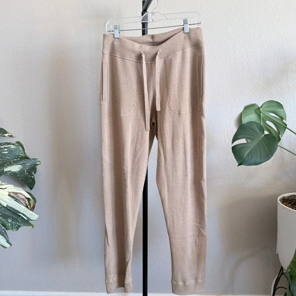 Rhone Men Tan Ribbed Knit Jogger Sweatpants Size Small Drawstring Pockets